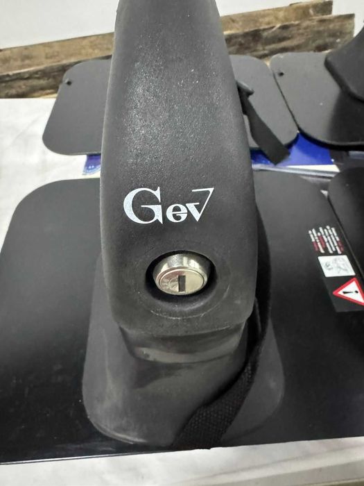 Держатель для лыж GEV VENTO 3