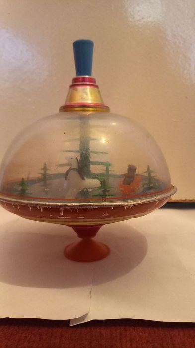 Продаю игрушку юла .