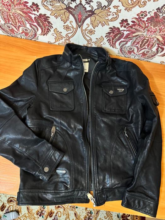 Продам кожаную куртку Diesel оригинал