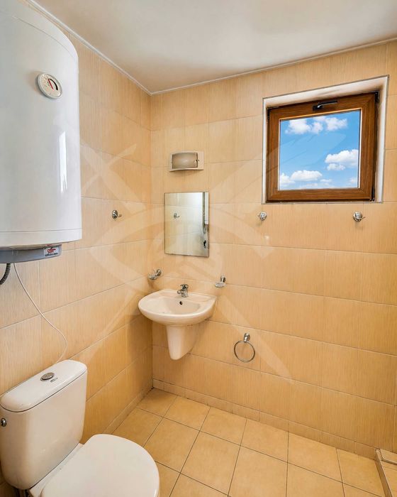Продава се Двустаен апартамент в к.к. Слънчев бряг - 63 кв.м за 1318 €/кв.м - Снимка #4