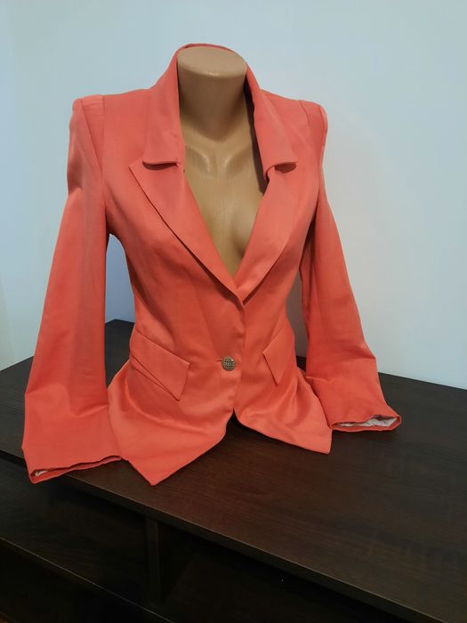 Vand sacouri în stare foarte buna