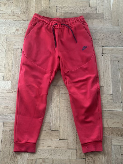 Nike tech fleece red track suit червен