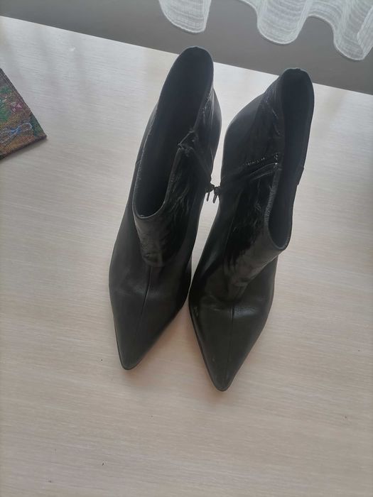 Дамски боти и ботуши