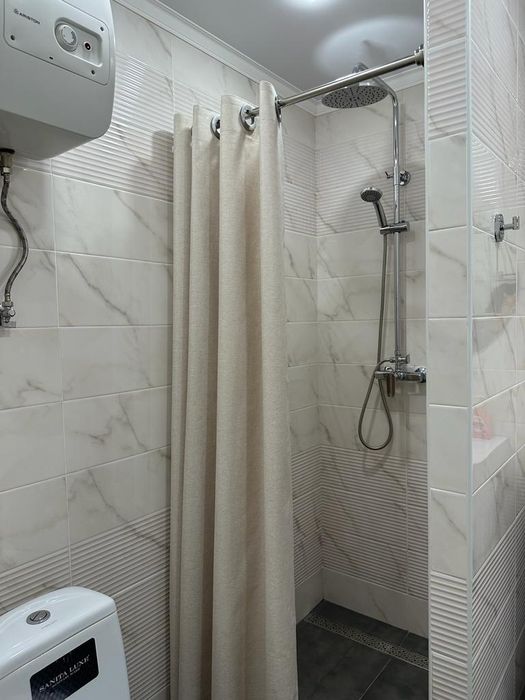 1 ком. квартира на ночь  ЦУМ, МАРТ, Рахат