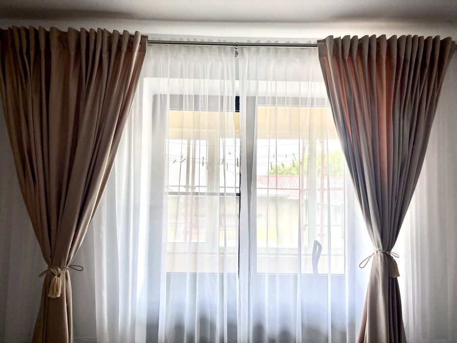2 buc draperie / draperii  crem.bej