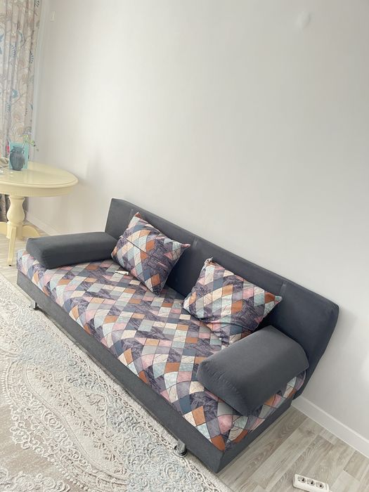 Продаеться раскладной диван в нормальном состоянии