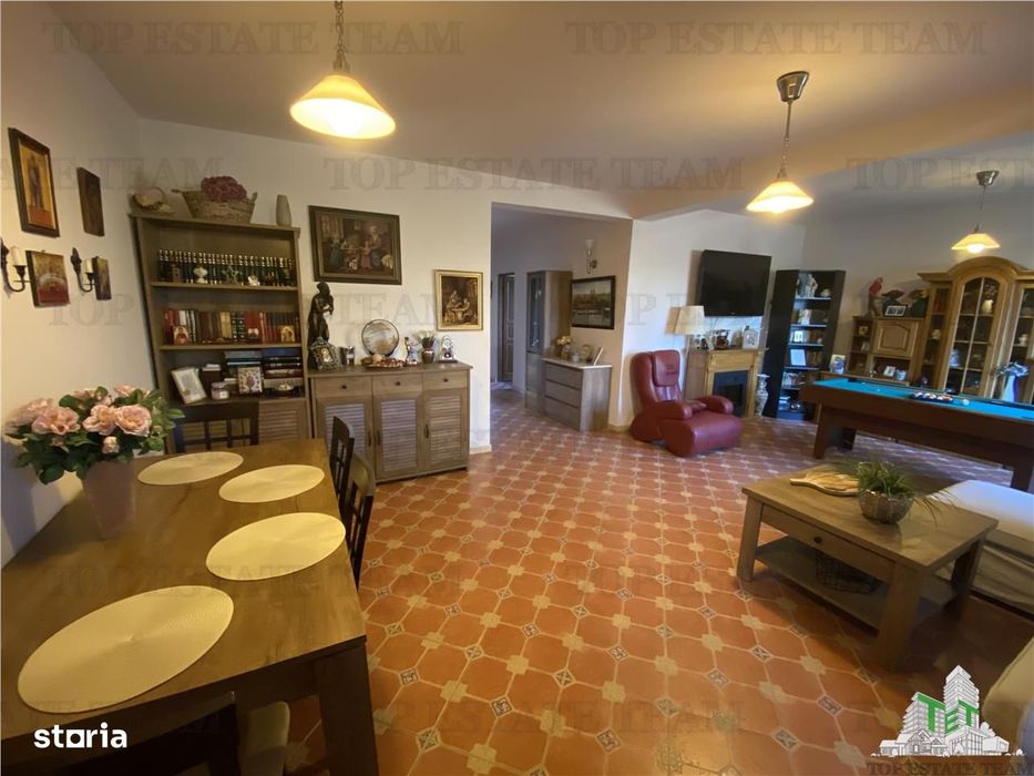 Vila spatioasa cu 3 apartamente in Fundeni Dobroiesti