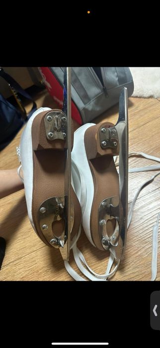 Продам коньки профессиональные