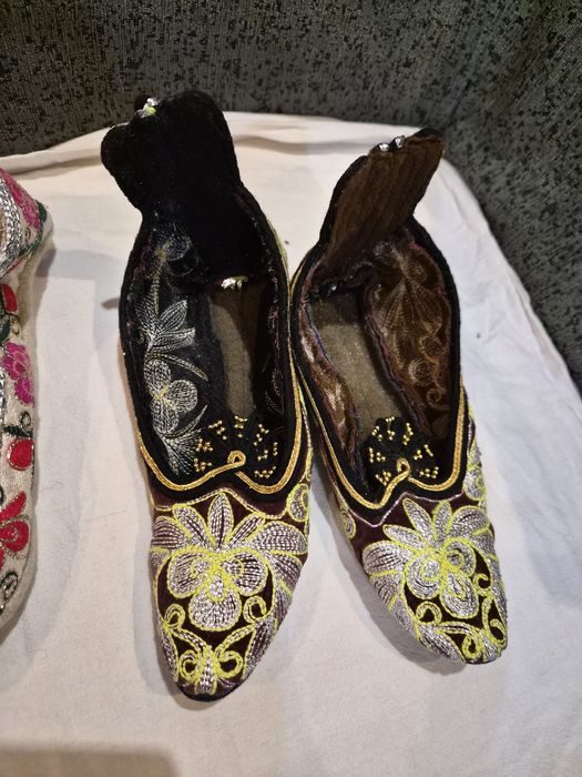 Родопски шити терлици