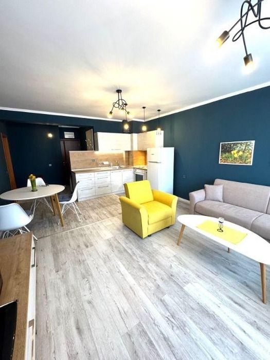 Дава се под наем Двустаен апартамент в Пловдив, Каменица 1 - 78 кв.м за 562 € - Снимка #2