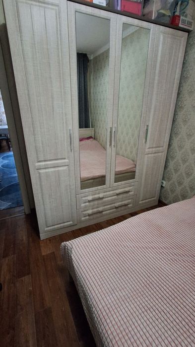 Продам спальный гарнитур