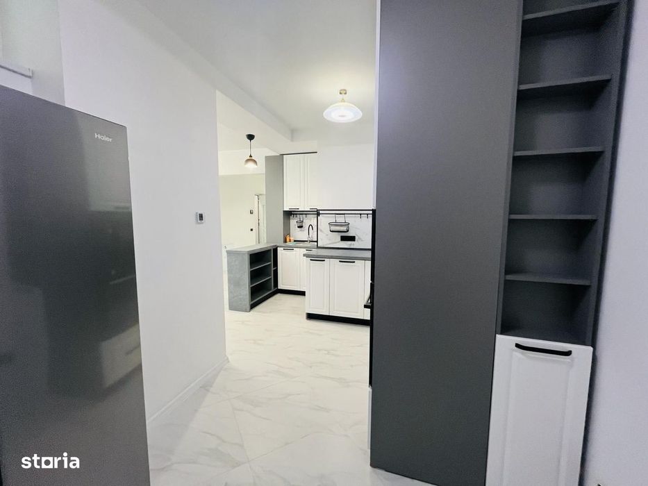Duplex 5 camere ( Parter +Demisol) in Piata Romana
