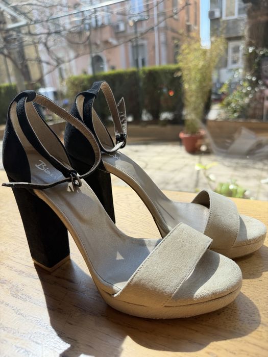 Сандали Биснки,в бежаво и черно