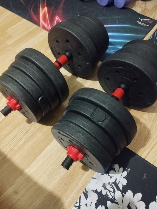 Гантели и лапы для спорта