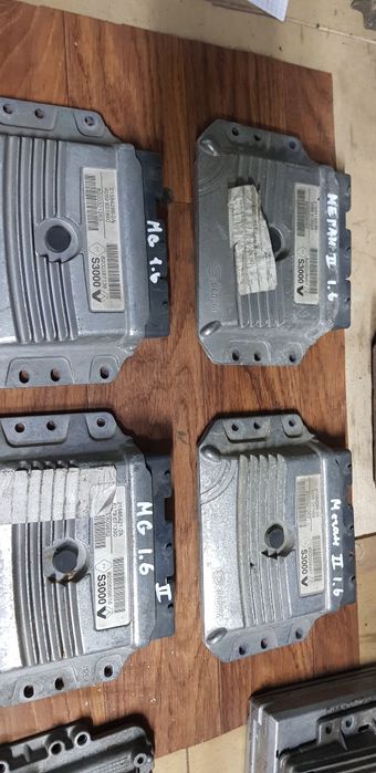 блок управления двигателем Renault