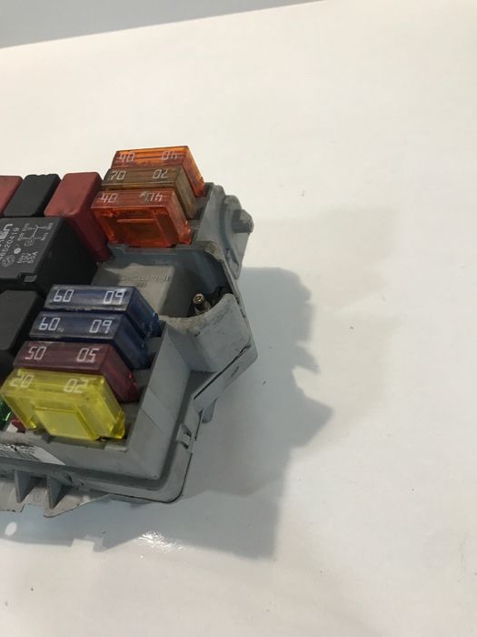 Кутия с предпазители за Fiat Doblo 1.9 (2002-2011) 46752706