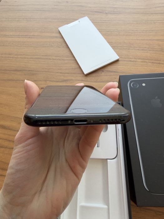 Като Нов iPhone 7 Jet Black 128GB