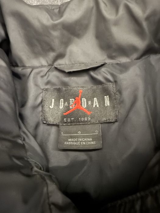 ПРОМОЦИЯ!!!Дамско олекотено яке JORDAN
