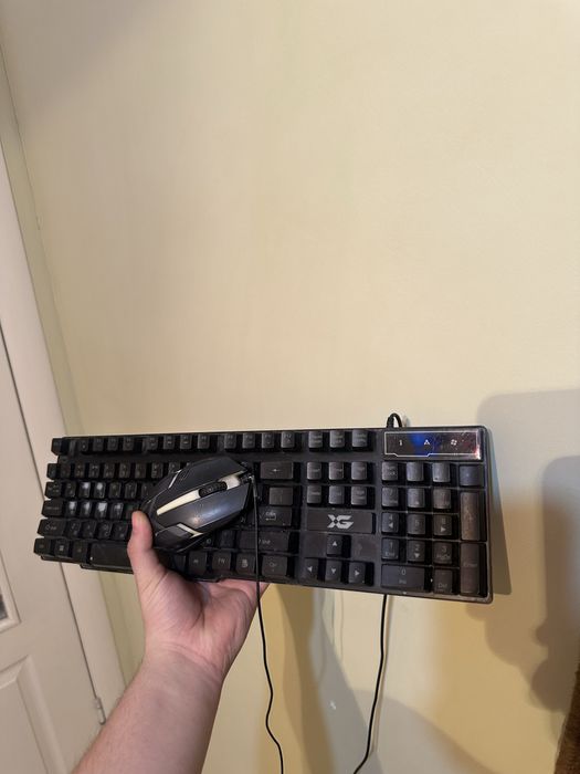 Мышка и клавиатура для компьютера