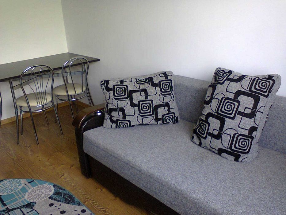 Inchiriere garsoniera zona Far/ Billa pe termen lung.