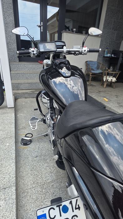 Suzuki boulevard m109r intruder