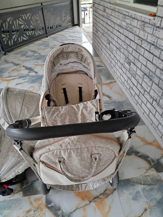 Продавам количка 3 в 1