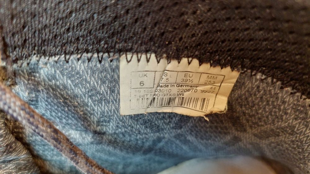 Bocanci Lowa mărimea 39.5