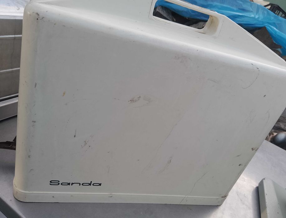 Mașină de cusut Sanda fabricata la Cugir