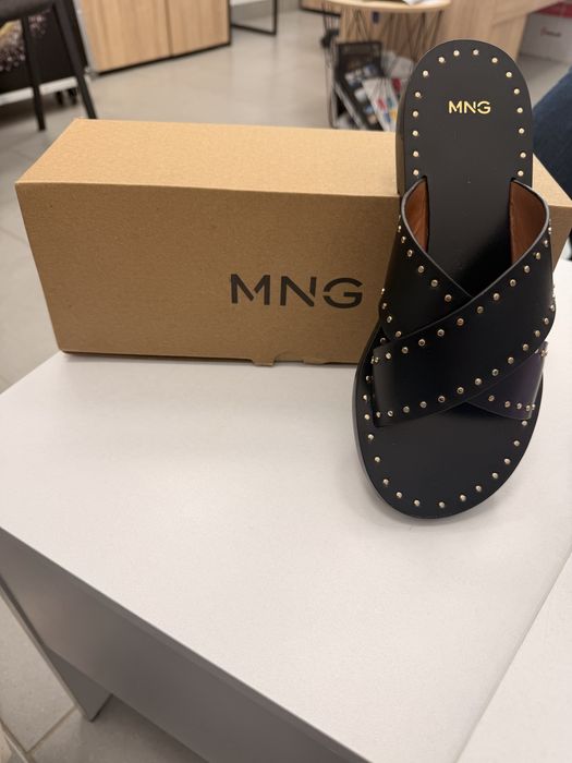Чехли естествена кожа Mango