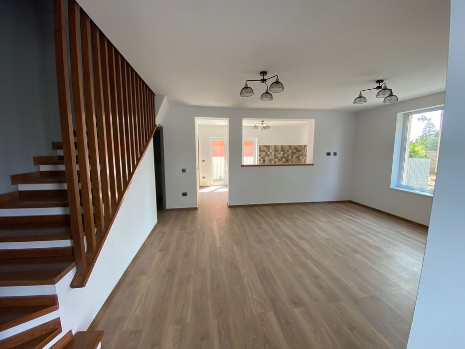 Vila P+E+pod Saftica/Balotesti, proximitate Tunari, Otopeni, Dimieni