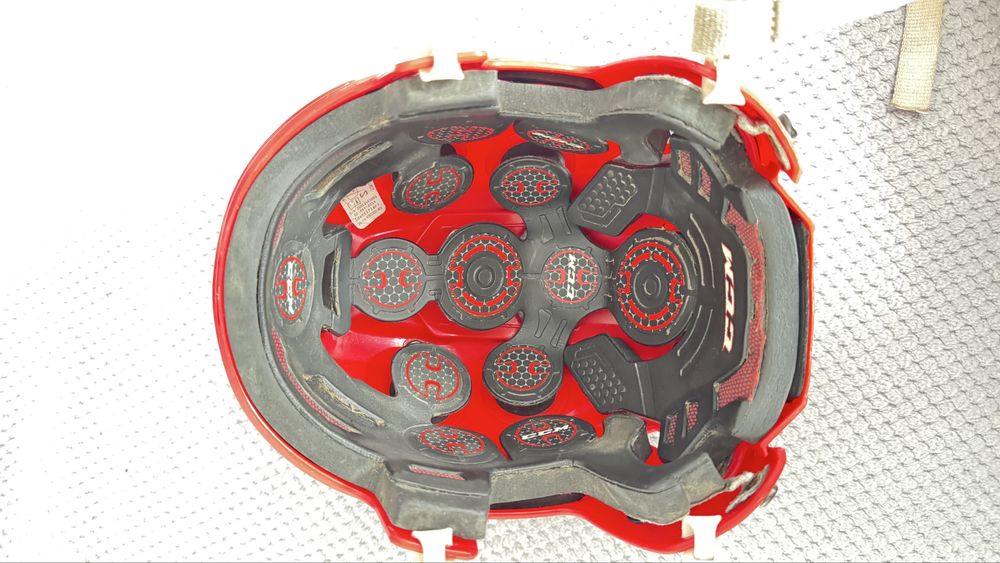 Хоккейный шлем CCM