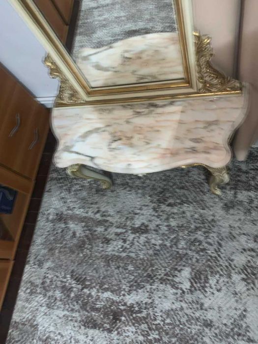 Oglinda cu consola de podea