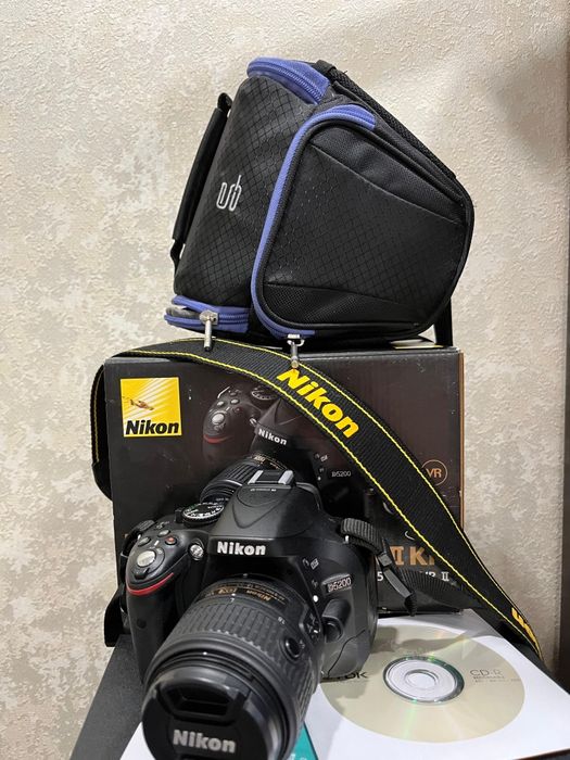 Nikon D 5200, в идеальном состоянии