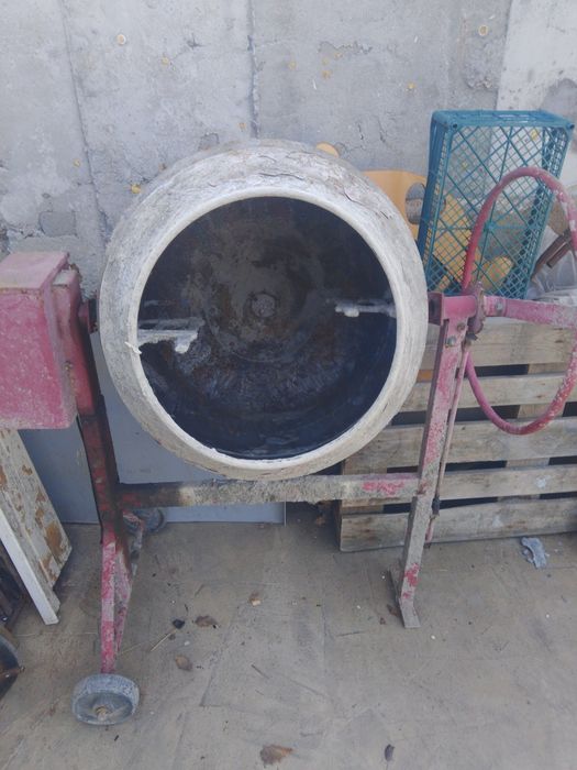 Бетономешалка продам