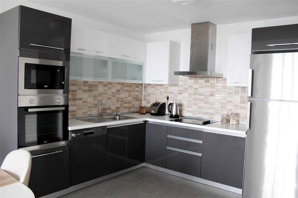 Дава се под наем Двустаен апартамент в Бургас, Сарафово - 54 кв.м за 178.5 € - Снимка #1