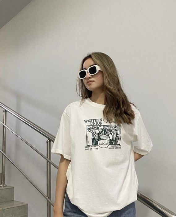 Женские футболки