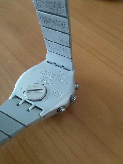 часовник  Swatch