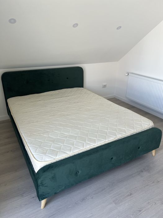 Vand pat tapitat verde catifea cu saltea