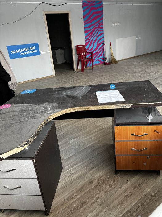 Стол офисный продам