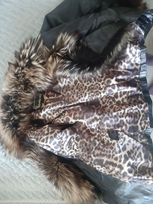 Куртка кожаная с меховым воротником