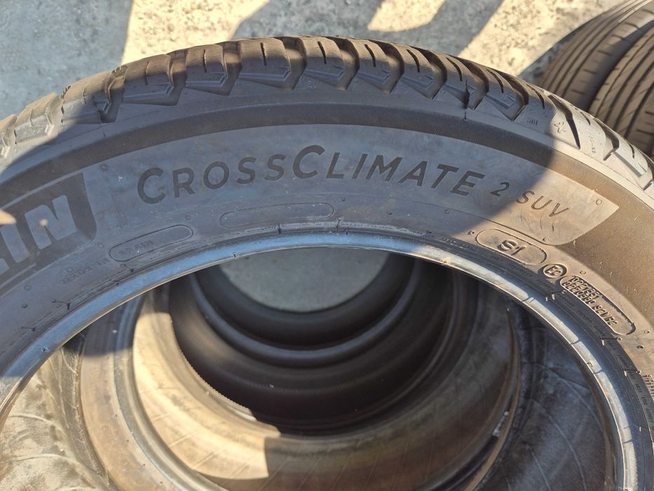 2 Anvelope VARA IARNA 4Sezoane - 225/55/19 103V XL - Michelin CrossClimate 2 SUV - CA NOI - DOT 2025 !