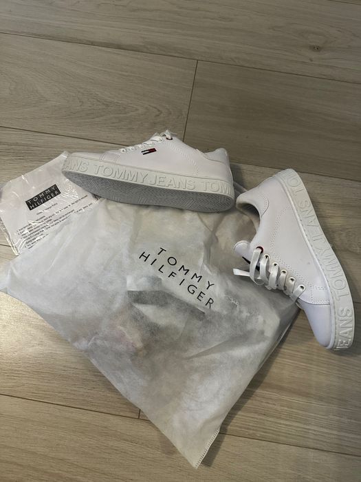 Adidasi stil Tommy Hilfiger