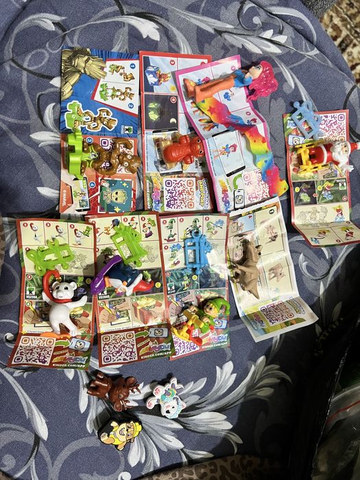 Продам игрушки из киндер сюрприза