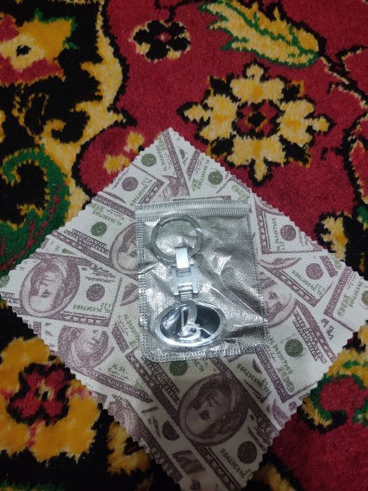 Продам брелок Лада