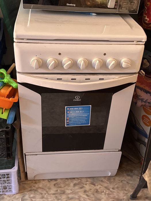 газовая плита в отличном состоянии