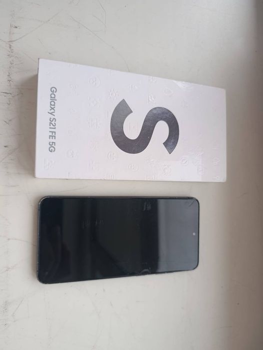 Samsung s21 fe 256gb  на запчасти