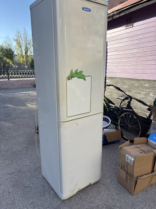 Холодильник в хорошем состоянии