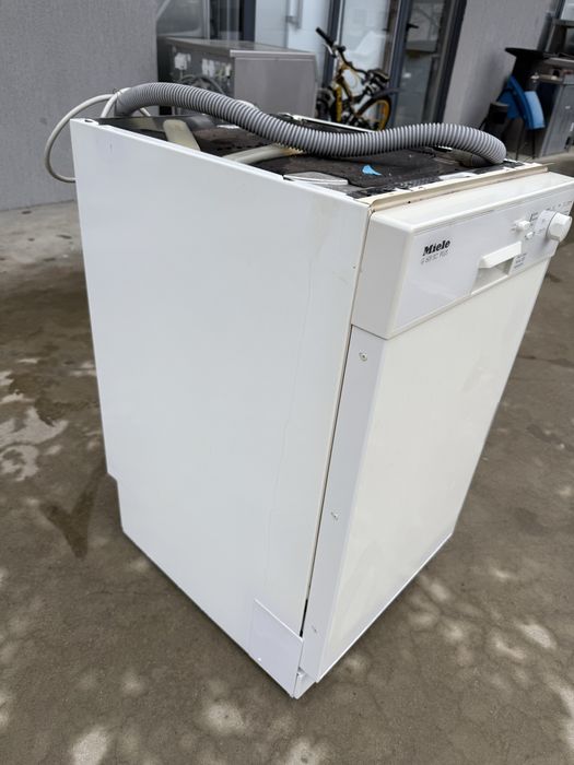 Съдомиялна за вграждане Миеле 45см