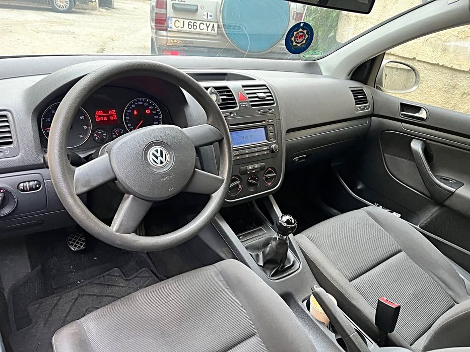 Volkswagen Golf 2006 benzină, 2.101 € — imagine 5
