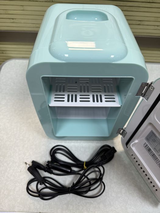 Преносим мини хладилник Cecotec